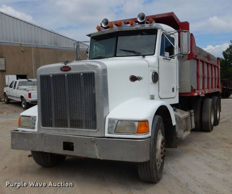 image for item DO1497 1993 Peterbilt 375  dump truck