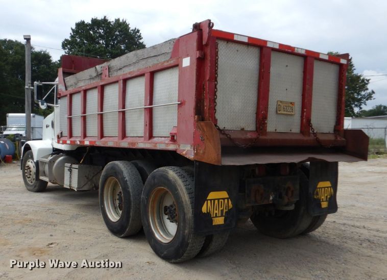 image for item DO1497 1993 Peterbilt 375  dump truck