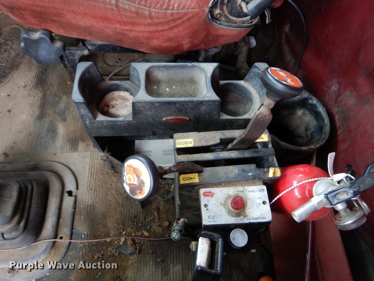 image for item DO1497 1993 Peterbilt 375  dump truck