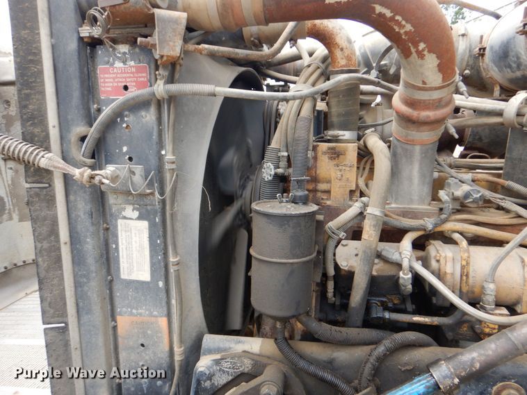 image for item DO1497 1993 Peterbilt 375  dump truck