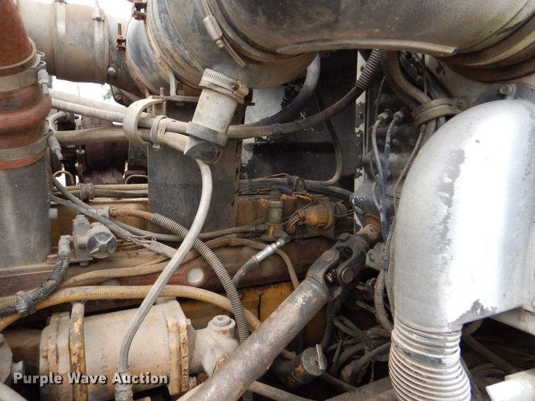 image for item DO1497 1993 Peterbilt 375  dump truck