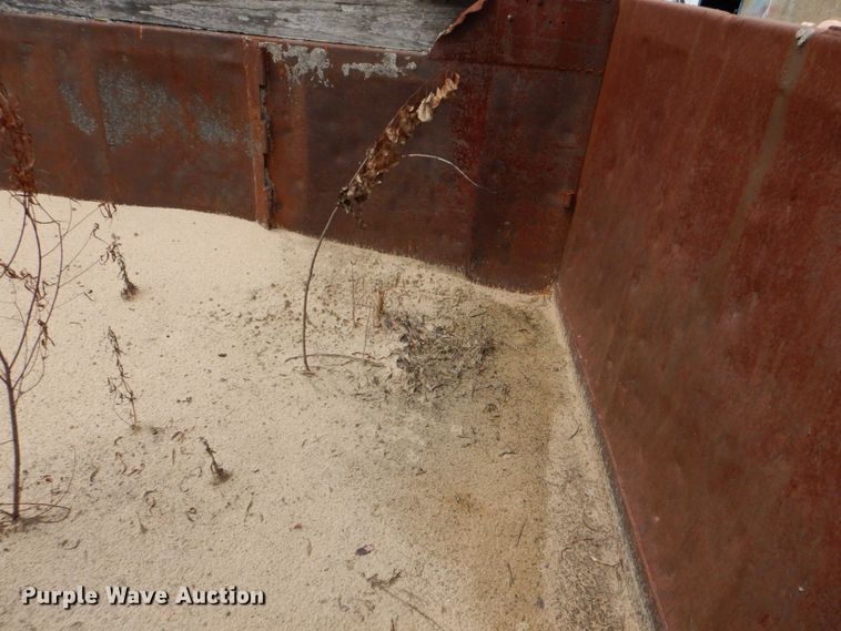 image for item DO1497 1993 Peterbilt 375  dump truck