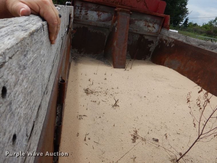 image for item DO1497 1993 Peterbilt 375  dump truck