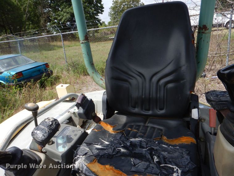 image for item DO1498 2006 Yanmar ViO35-3  mini excavator