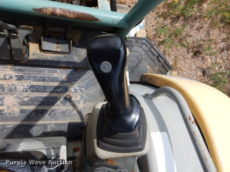 image for item DO1498 2006 Yanmar ViO35-3  mini excavator