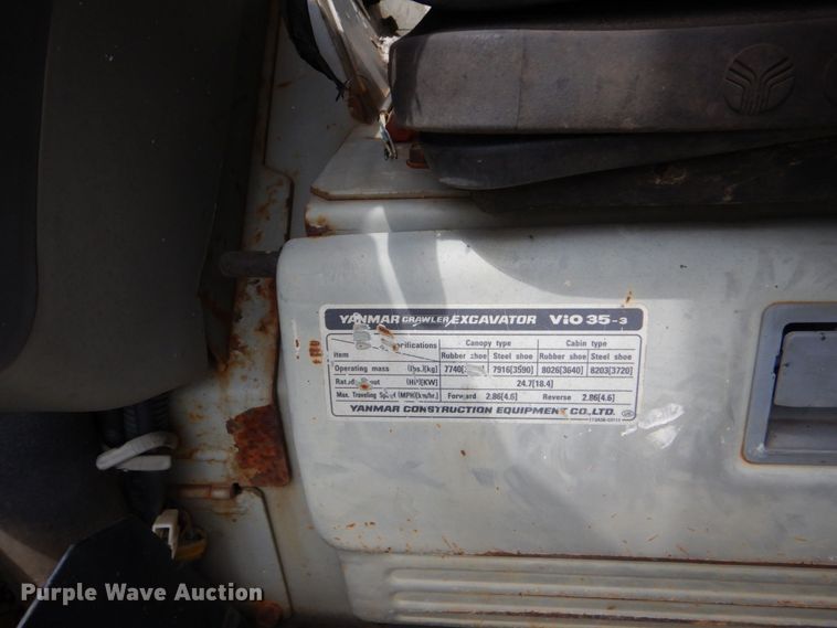 image for item DO1498 2006 Yanmar ViO35-3  mini excavator