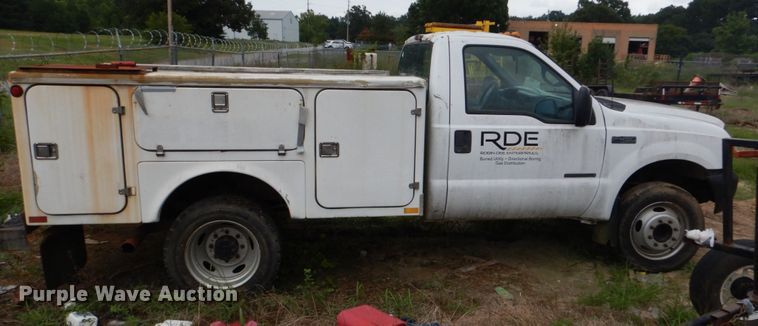 image for item DO1505 1999 Ford F450 Super Duty  utility / service truck