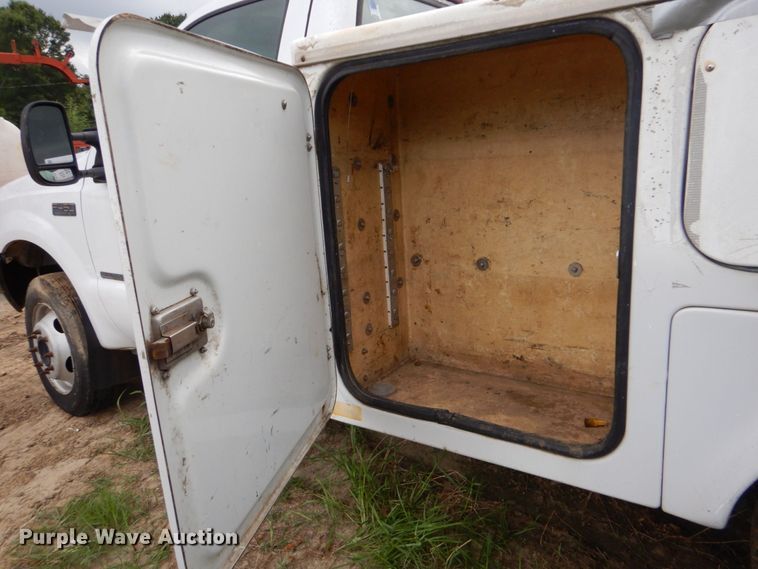 image for item DO1505 1999 Ford F450 Super Duty  utility / service truck