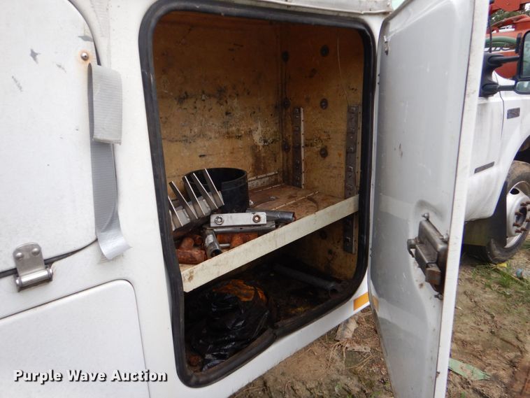 image for item DO1505 1999 Ford F450 Super Duty  utility / service truck