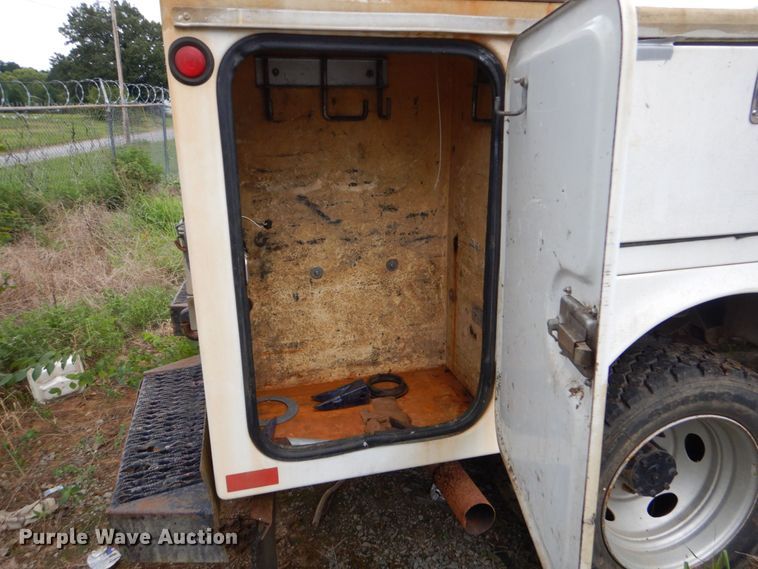 image for item DO1505 1999 Ford F450 Super Duty  utility / service truck