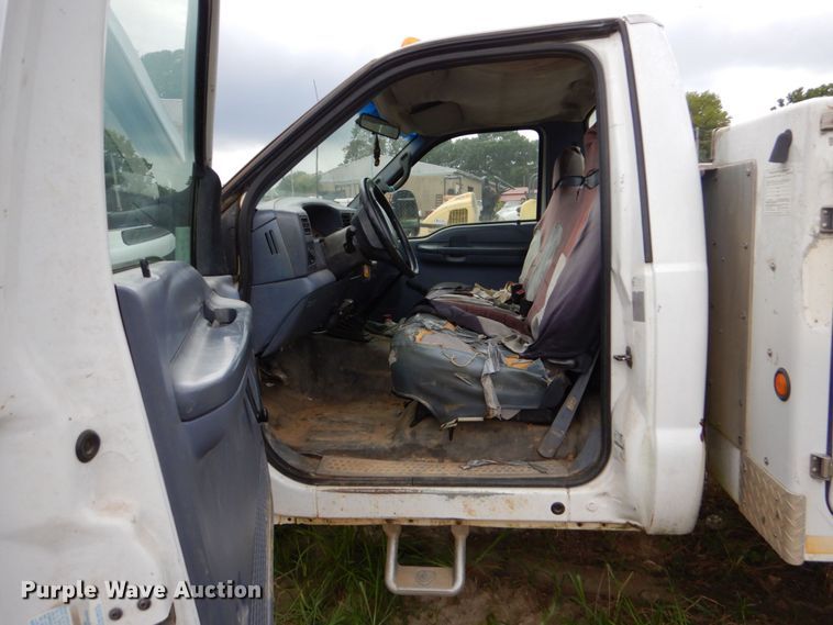 image for item DO1505 1999 Ford F450 Super Duty  utility / service truck