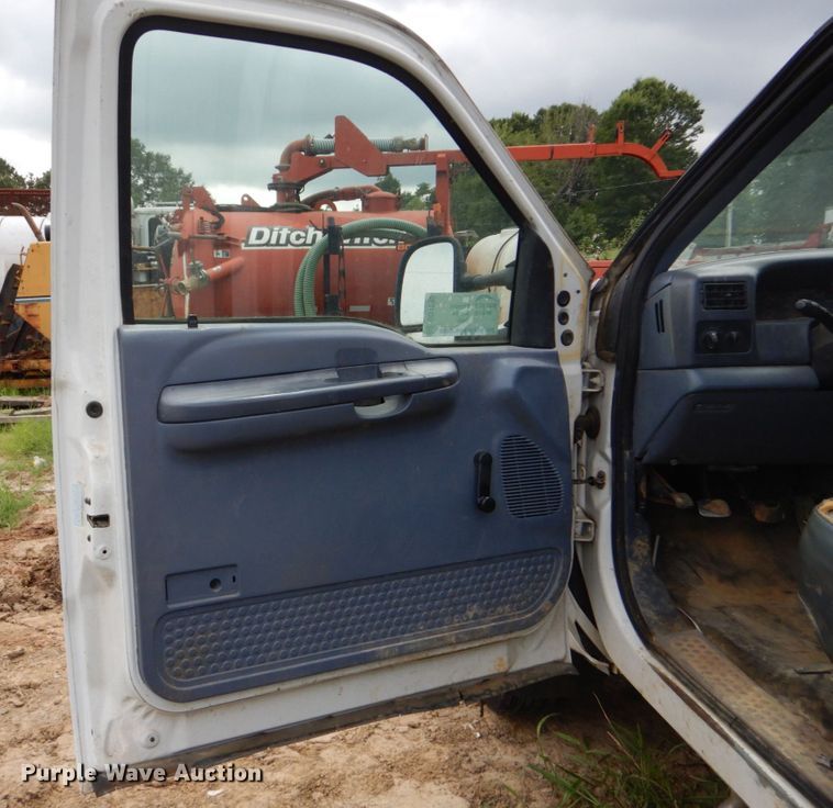 image for item DO1505 1999 Ford F450 Super Duty  utility / service truck