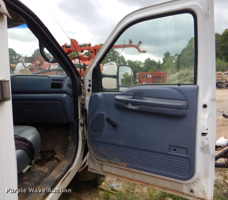 image for item DO1505 1999 Ford F450 Super Duty  utility / service truck