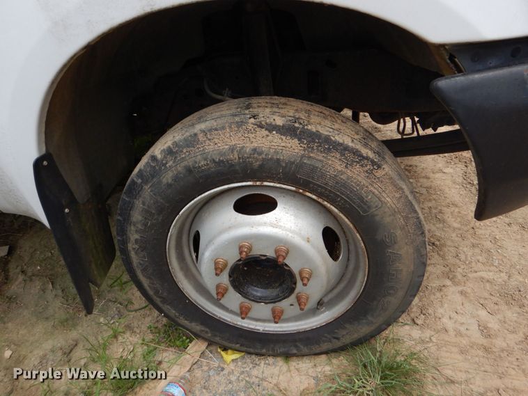 image for item DO1505 1999 Ford F450 Super Duty  utility / service truck