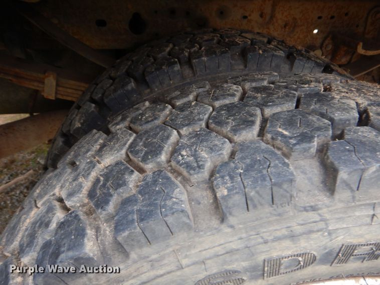 image for item DO1505 1999 Ford F450 Super Duty  utility / service truck