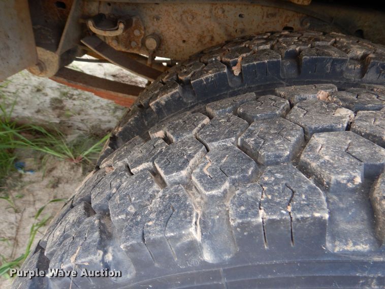 image for item DO1505 1999 Ford F450 Super Duty  utility / service truck