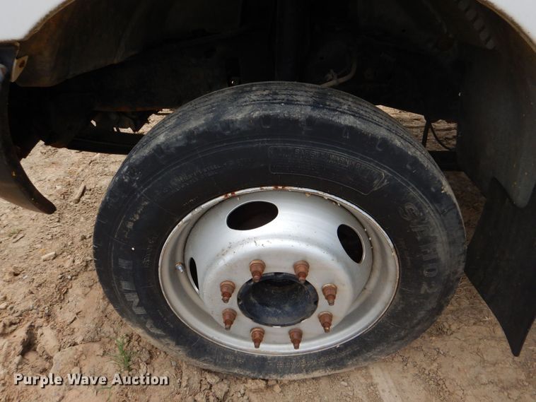 image for item DO1505 1999 Ford F450 Super Duty  utility / service truck