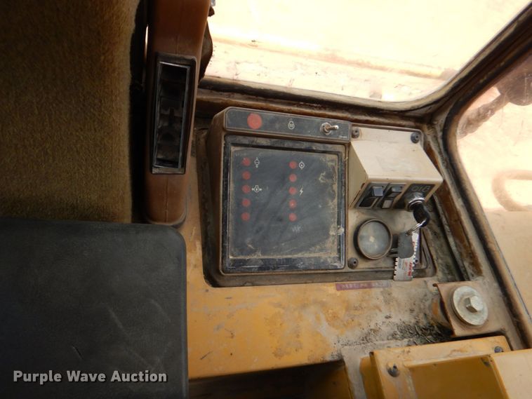 image for item DO1515 1999 Caterpillar 963B LGP  track loader