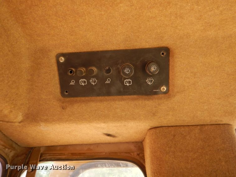 image for item DO1515 1999 Caterpillar 963B LGP  track loader