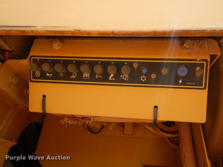 image for item DO1515 1999 Caterpillar 963B LGP  track loader