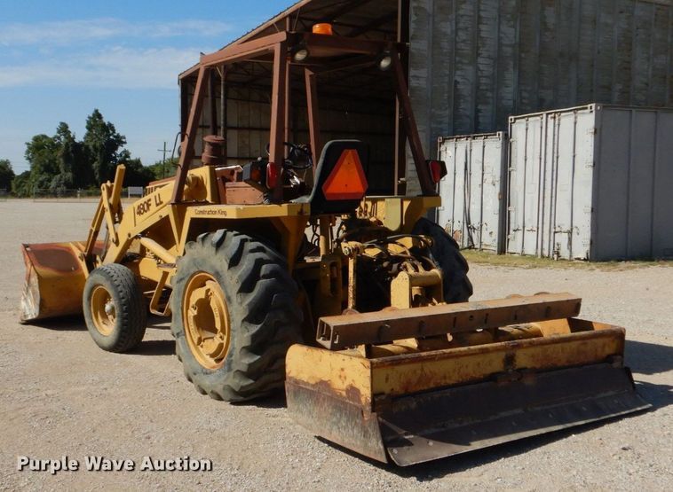 image for item DO1517 1991 Case 480F  landscape tractor
