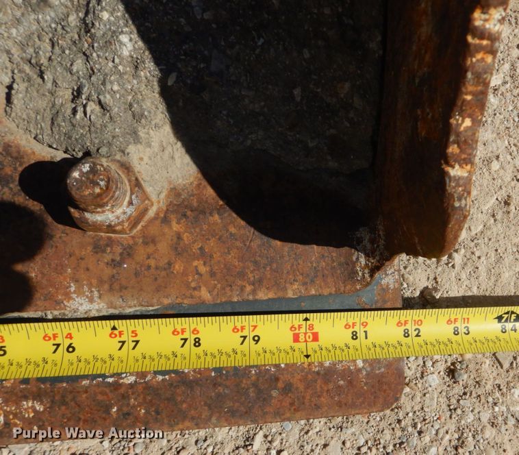 image for item DO1517 1991 Case 480F  landscape tractor