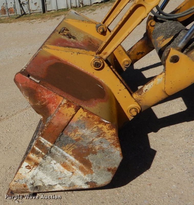 image for item DO1517 1991 Case 480F  landscape tractor