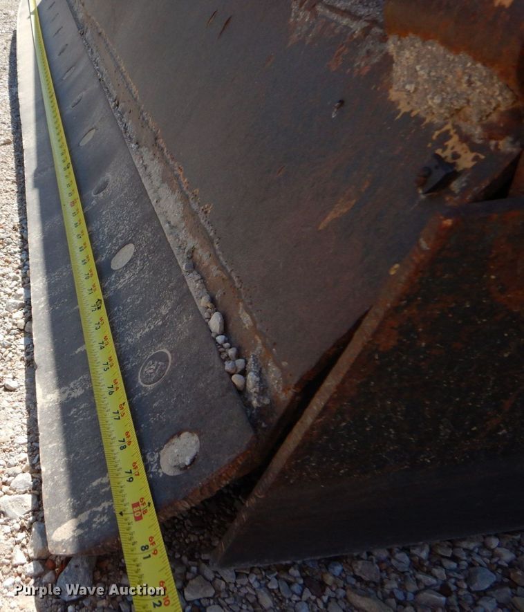 image for item DO1517 1991 Case 480F  landscape tractor