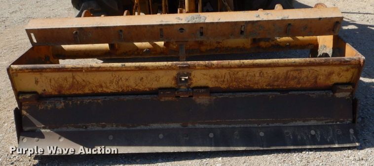 image for item DO1517 1991 Case 480F  landscape tractor