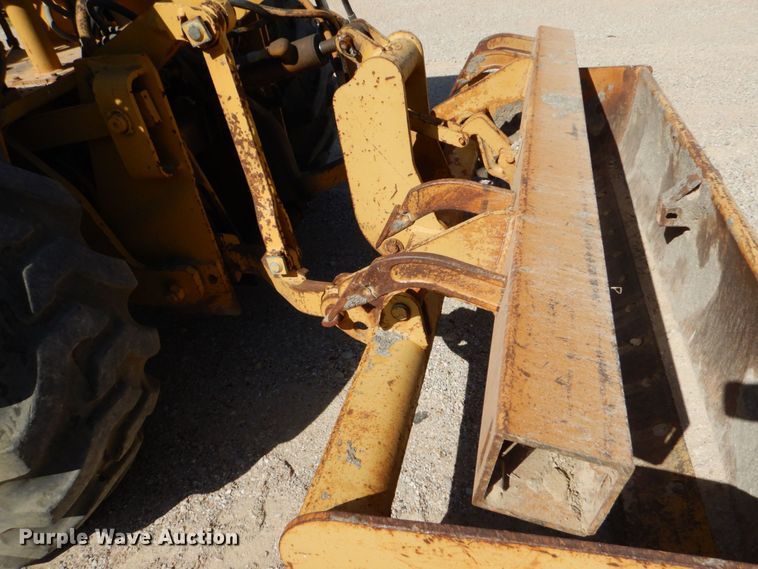 image for item DO1517 1991 Case 480F  landscape tractor