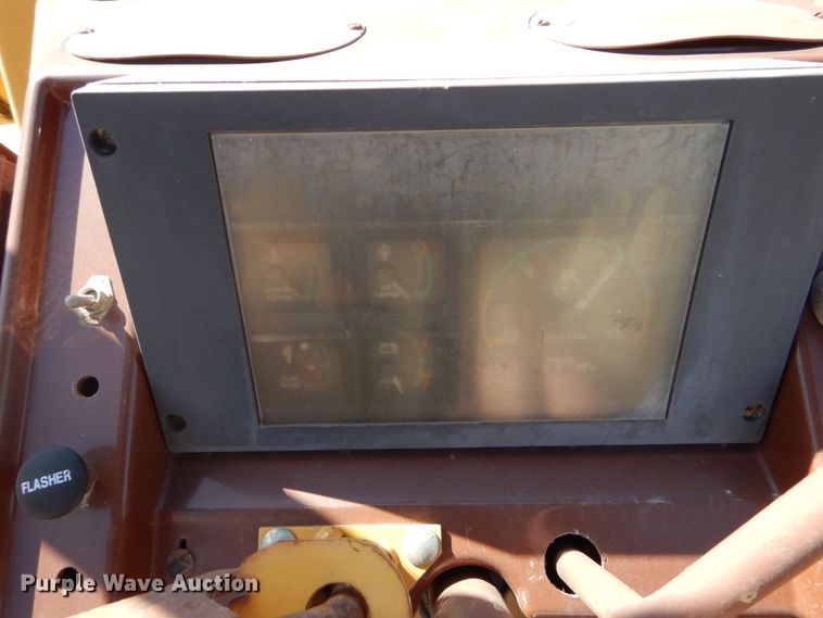 image for item DO1517 1991 Case 480F  landscape tractor