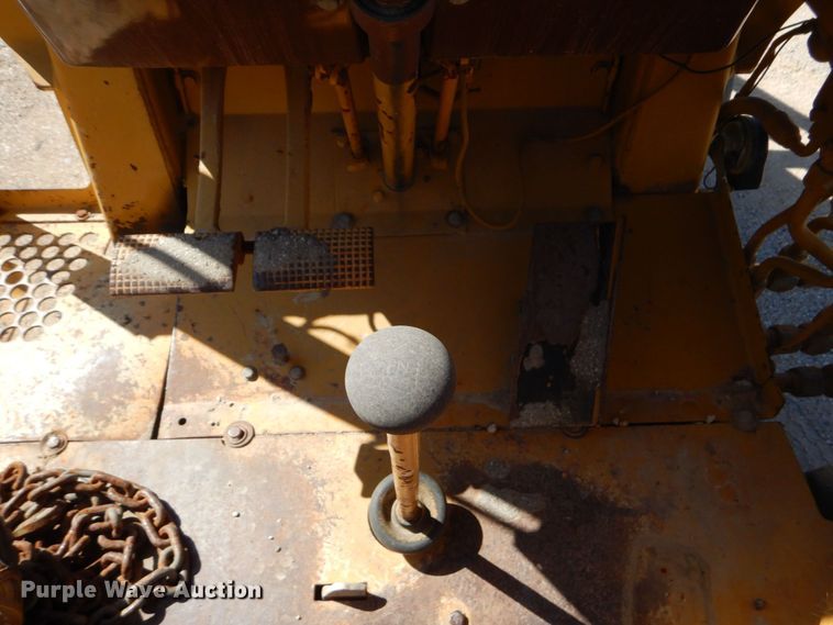 image for item DO1517 1991 Case 480F  landscape tractor