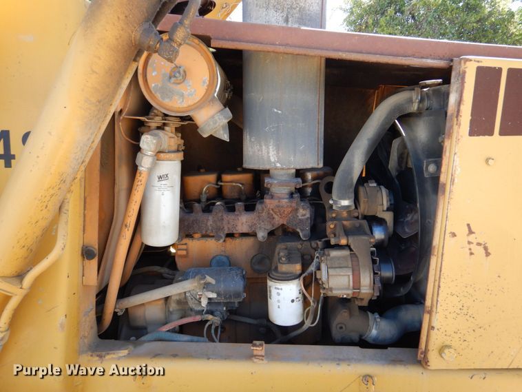 image for item DO1517 1991 Case 480F  landscape tractor