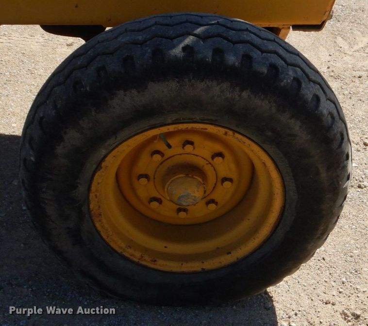 image for item DO1517 1991 Case 480F  landscape tractor