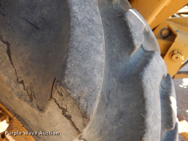 image for item DO1517 1991 Case 480F  landscape tractor