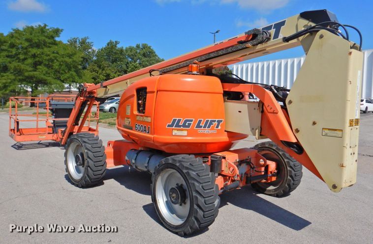 image for item DP4839 2010 JLG 600AJ  boom lift