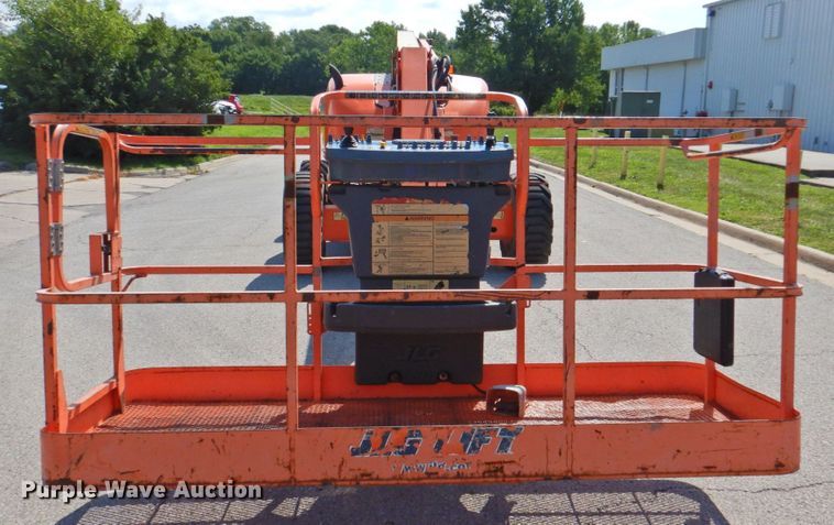 image for item DP4839 2010 JLG 600AJ  boom lift