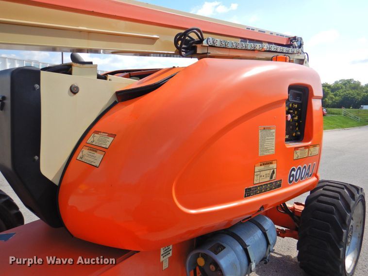 image for item DP4839 2010 JLG 600AJ  boom lift