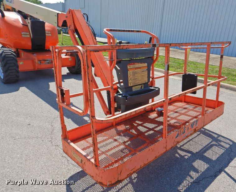 image for item DP4839 2010 JLG 600AJ  boom lift