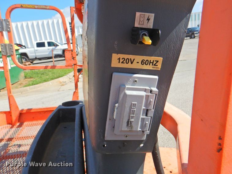 image for item DP4839 2010 JLG 600AJ  boom lift