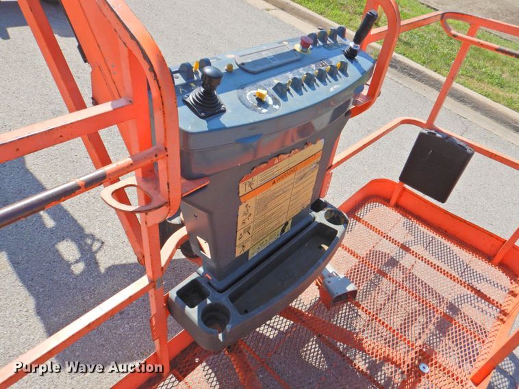 image for item DP4839 2010 JLG 600AJ  boom lift