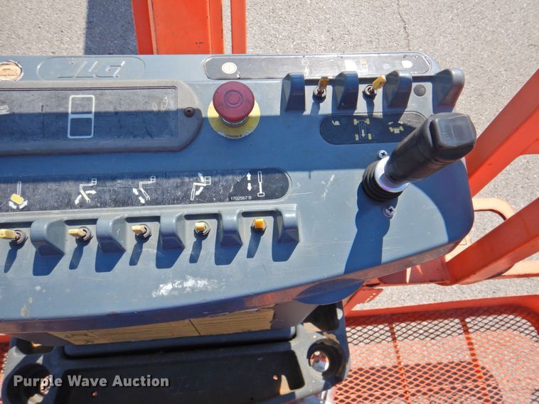 image for item DP4839 2010 JLG 600AJ  boom lift