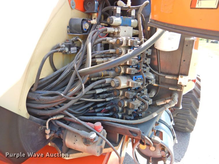 image for item DP4839 2010 JLG 600AJ  boom lift