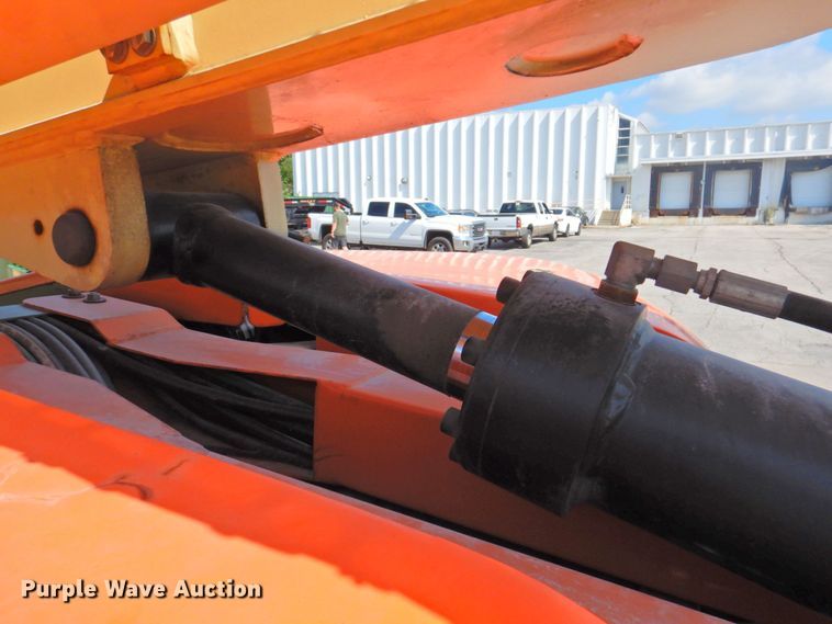 image for item DP4839 2010 JLG 600AJ  boom lift