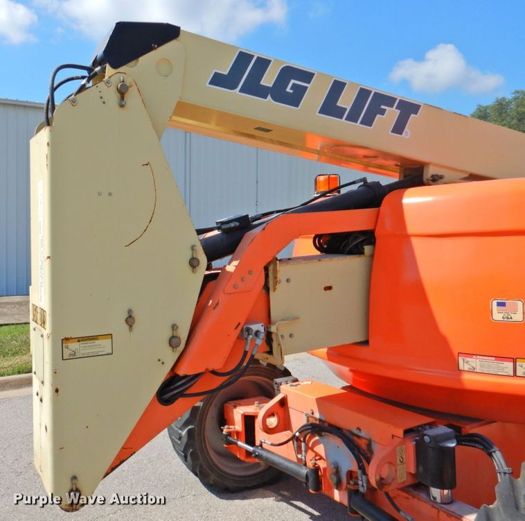 image for item DP4839 2010 JLG 600AJ  boom lift