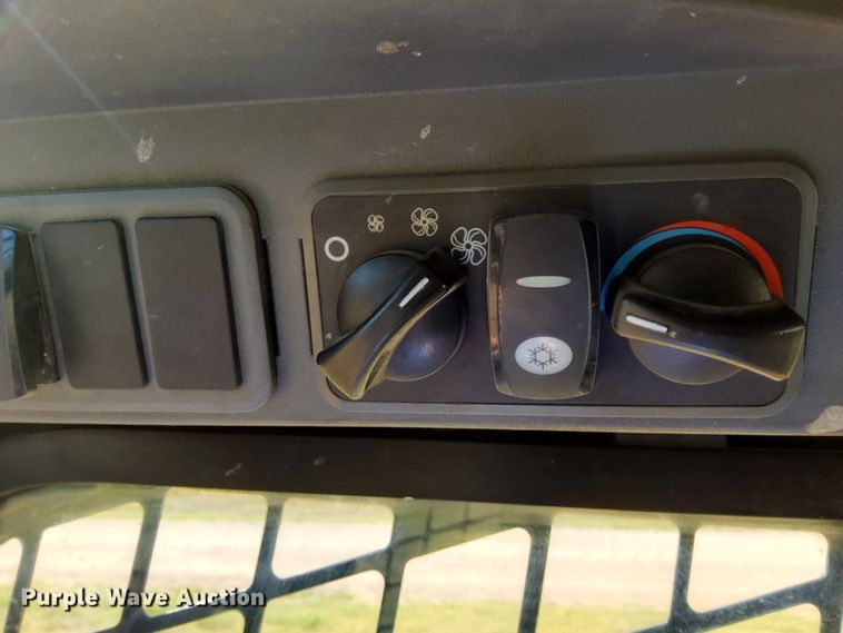 image for item DR0939 2013 Caterpillar 299DXHP  tracked skid steer loader