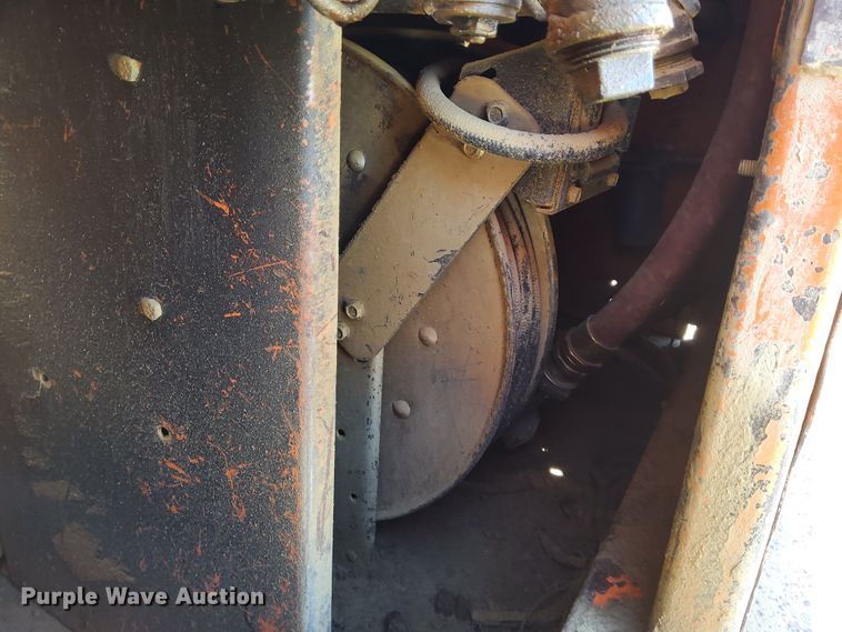 image for item DR0942 1985 Ford FT8000  fuel / lube truck