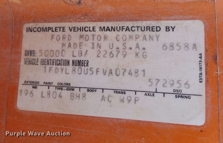 image for item DR0942 1985 Ford FT8000  fuel / lube truck