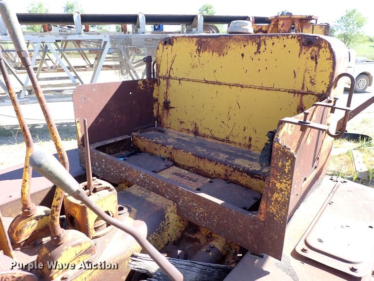 image for item DR0943 Caterpillar D7  crawler tractor