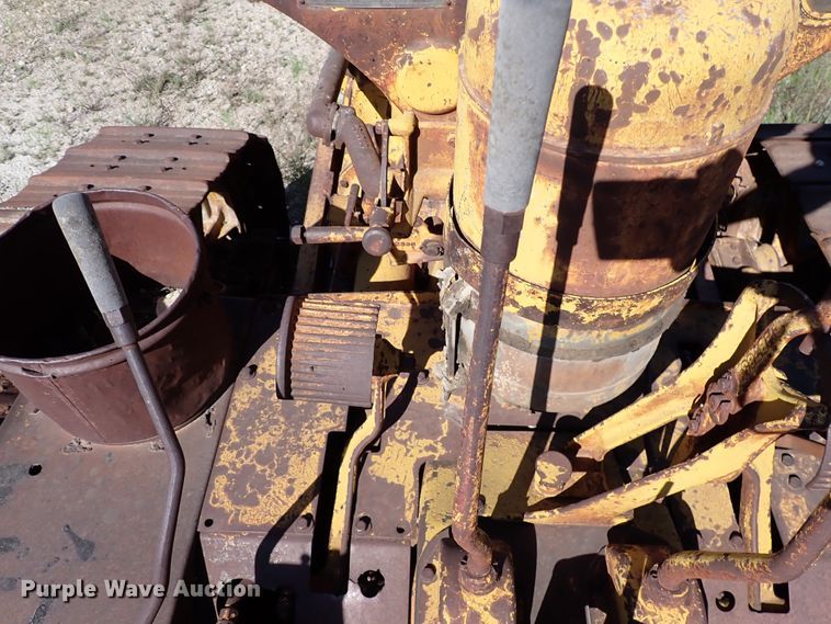 image for item DR0943 Caterpillar D7  crawler tractor